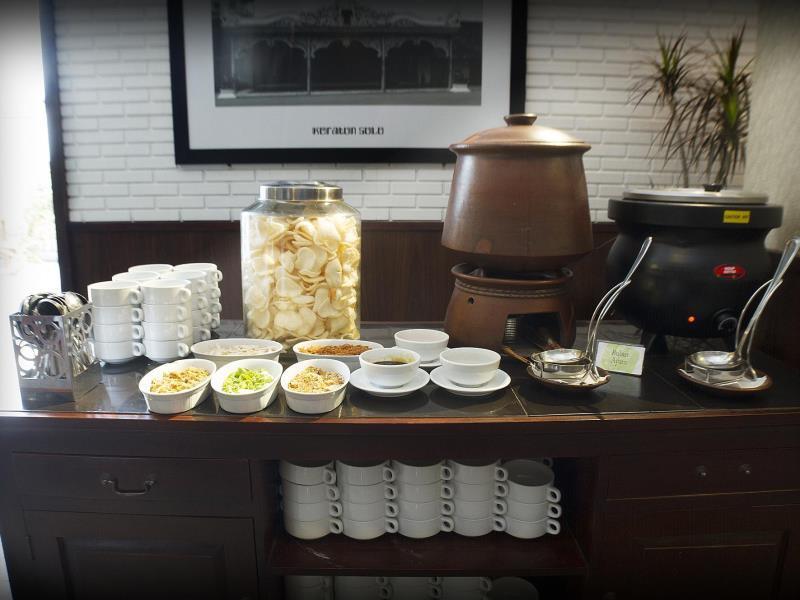 Amarelo Hotel Solo Екстер'єр фото