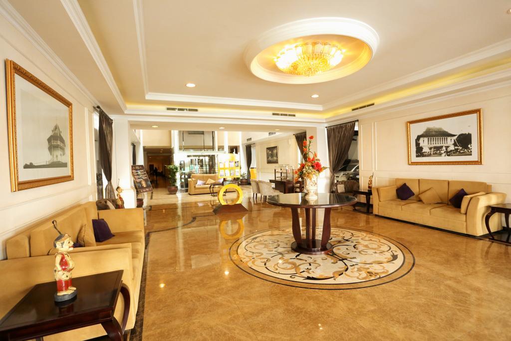 Amarelo Hotel Solo Екстер'єр фото